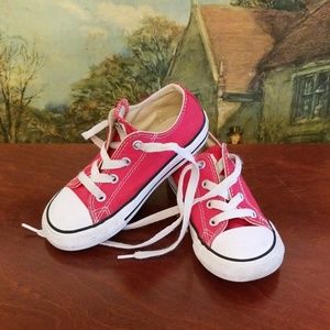 Converse kids size 9 Red